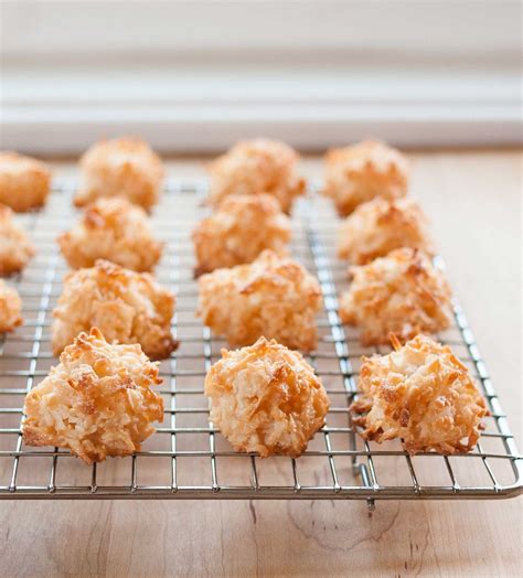 How many protein are in gluten free coconut macaroons - calories, carbs, nutrition