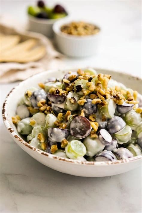 How many protein are in grape, cheddar and walnut salad - calories, carbs, nutrition