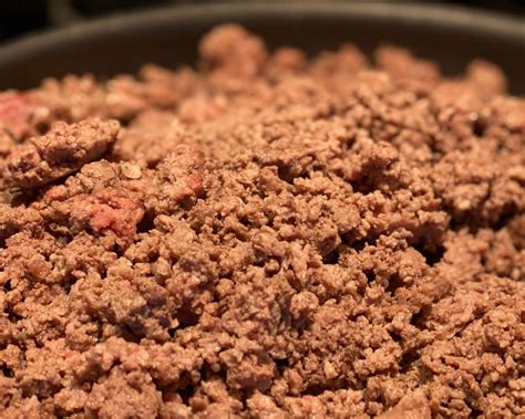 How many protein are in greek style crumbled beef - calories, carbs, nutrition