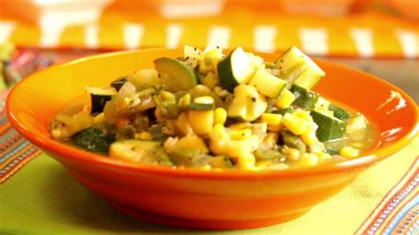 How many protein are in green chili calabacitas - calories, carbs, nutrition