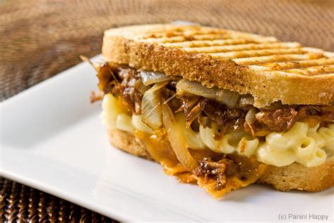 How many protein are in grilled bbq pulled pork mac cheese sandwich - calories, carbs, nutrition