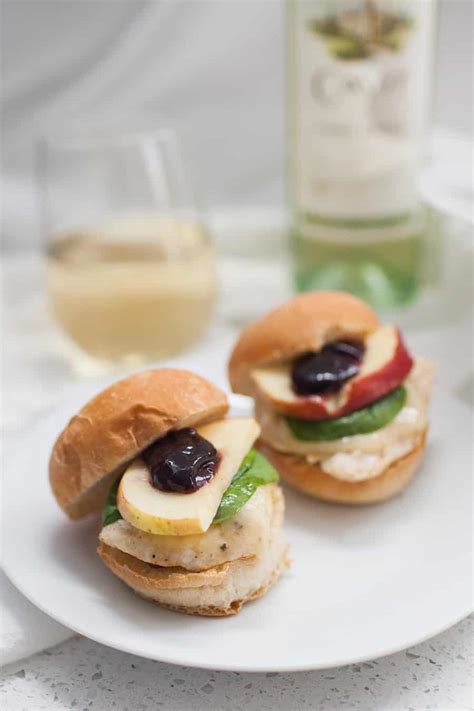 How many protein are in grilled chicken and brie slider - calories, carbs, nutrition