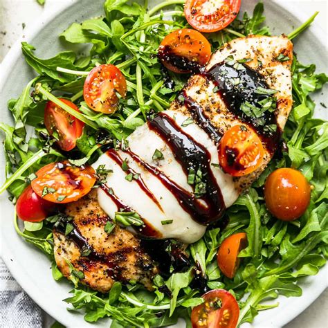 How many protein are in grilled chicken caprese baguette - calories, carbs, nutrition