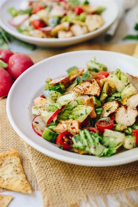 How many protein are in grilled chicken fattoush salad - calories, carbs, nutrition