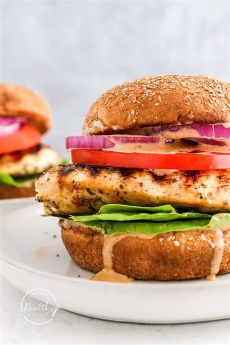 How many protein are in grilled chicken sandwich on wheat bun - calories, carbs, nutrition