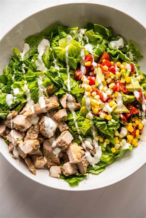 How many protein are in grilled chicken taco salad - calories, carbs, nutrition