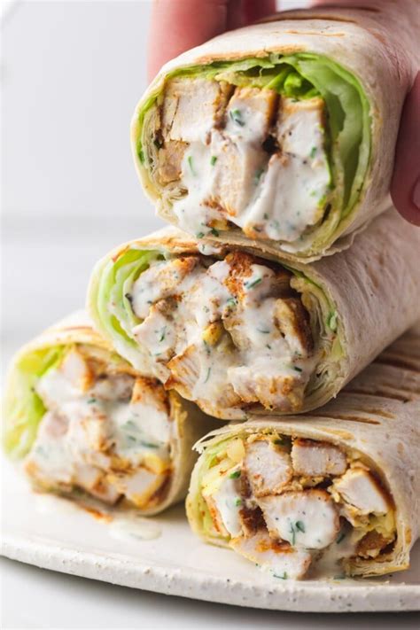 How many protein are in grilled chicken wrap withapple slices - calories, carbs, nutrition