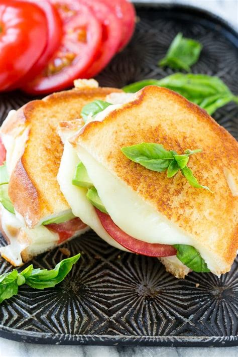 How many protein are in grilled italian caprese sandwich - calories, carbs, nutrition