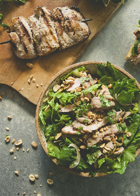 How many protein are in grilled lemongrass pork loin - calories, carbs, nutrition