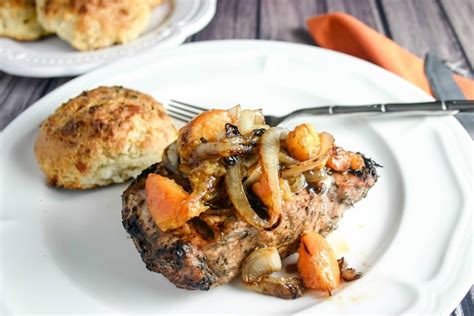 How many protein are in grilled pork chop with caramelized onion - calories, carbs, nutrition