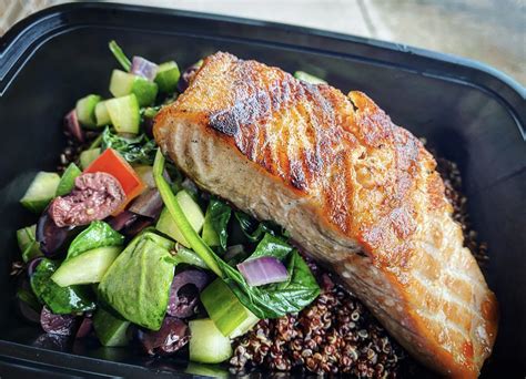 How many protein are in grilled sweet chilli salmon with mediterranean vegetables & cous cous - calories, carbs, nutrition