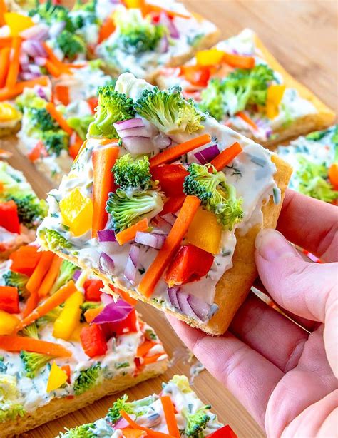 How many protein are in grilled vegetable rolled pizza - calories, carbs, nutrition