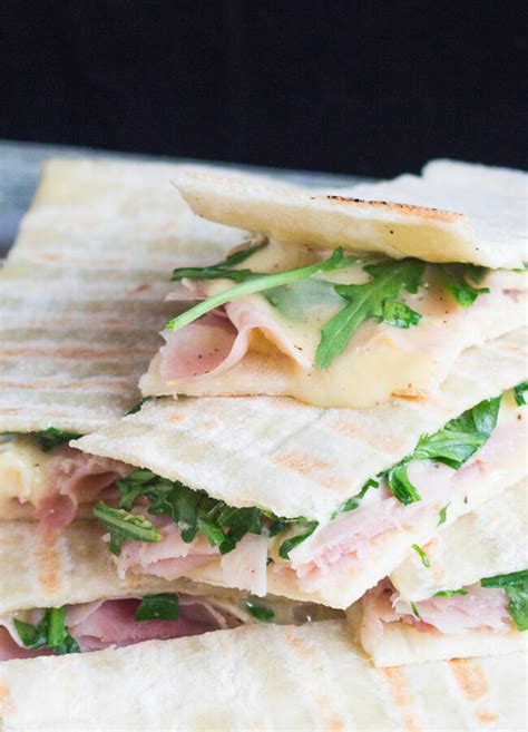 How many protein are in ham and brie flat bread panini - calories, carbs, nutrition