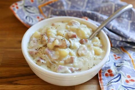 How many protein are in ham and potato chowder - calories, carbs, nutrition