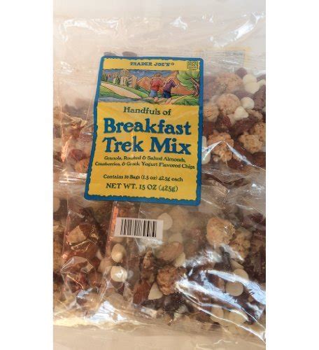 How many protein are in handfuls of breakfast trek mix - calories, carbs, nutrition