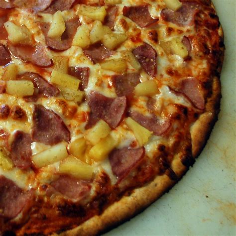 How many protein are in hawaiian pizza slice - calories, carbs, nutrition