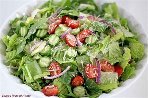 How many protein are in hearts of romaine salad - calories, carbs, nutrition