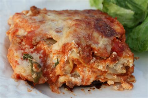 How many protein are in hearty lasagna - calories, carbs, nutrition