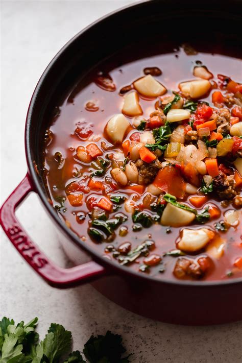 How many protein are in hearty minestrone soup - calories, carbs, nutrition