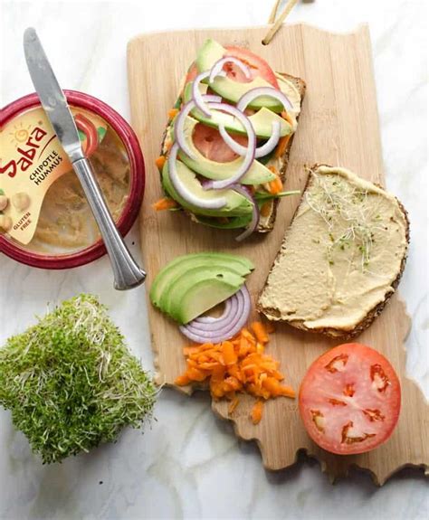 How many protein are in hearty veg sub w/hummus - calories, carbs, nutrition