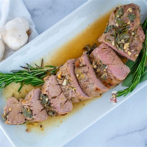 How many protein are in herb roast pork tenderloin - calories, carbs, nutrition