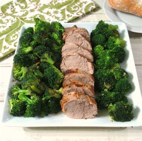 How many protein are in herb-roasted pork tenderloin with bartlett pears and broccoli rabe - calories, carbs, nutrition