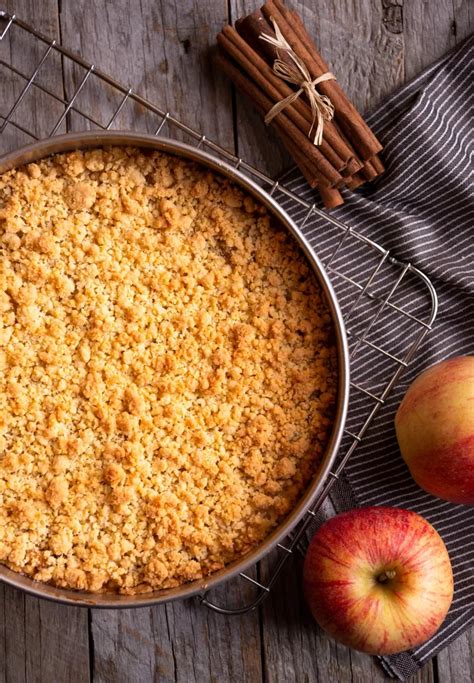 How many protein are in honey apple crumble - calories, carbs, nutrition
