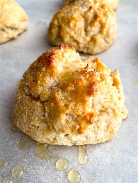 How many protein are in honey butter biscuit - calories, carbs, nutrition