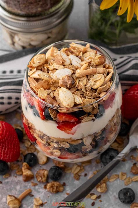 How many protein are in honey greek yogurt parfait with strawberries 9oz - calories, carbs, nutrition