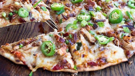 How many protein are in honey sriracha chicken pizza (10