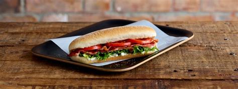 How many protein are in hot deli - floured bap - calories, carbs, nutrition
