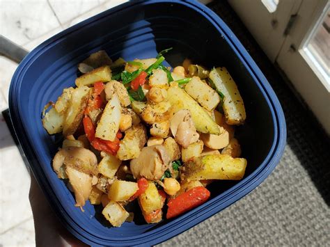 How many protein are in hot potato salad - calories, carbs, nutrition