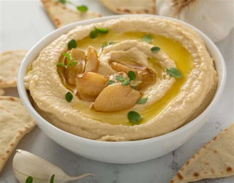 How many protein are in hummus - roasted garlic - calories, carbs, nutrition