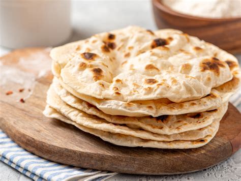How many protein are in indian chapatti - calories, carbs, nutrition