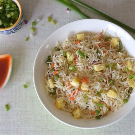 How many protein are in indian fried rice - calories, carbs, nutrition