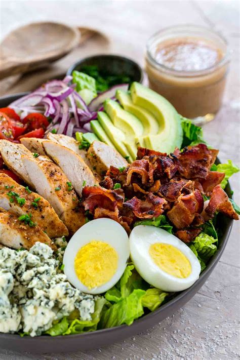 How many protein are in island cobb salad - calories, carbs, nutrition