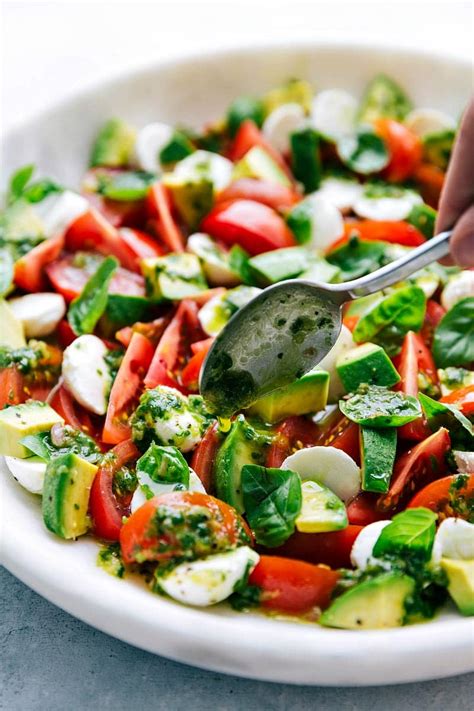 How many protein are in italian caprese snack salad - calories, carbs, nutrition