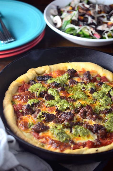 How many protein are in italian sausage and pesto pizza - calories, carbs, nutrition