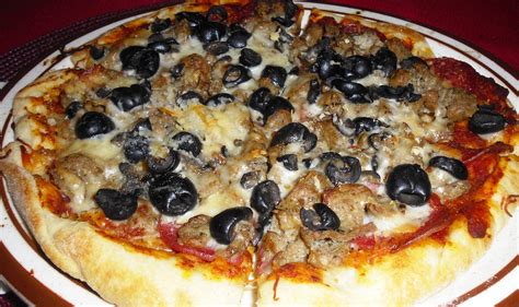 How many protein are in italian sausage pizza - calories, carbs, nutrition