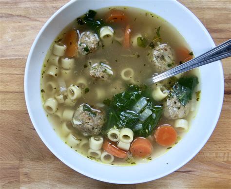 How many protein are in italian style wedding soup - calories, carbs, nutrition