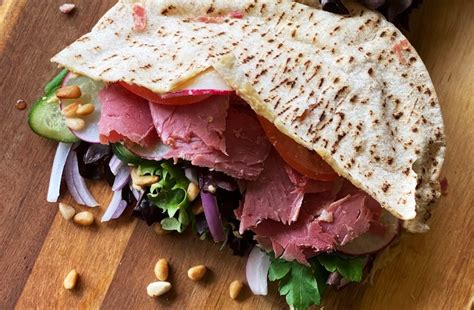 How many protein are in jazzmans sand reuben corned beef pita impressions - calories, carbs, nutrition