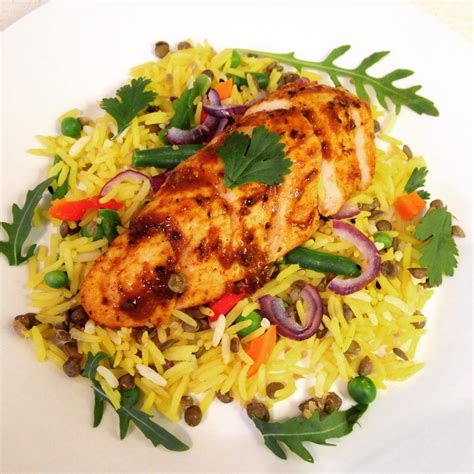 How many protein are in jerk quorn rice & peas (v) - calories, carbs, nutrition