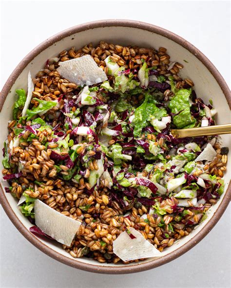 How many protein are in kale farro salad with crispy tofu - calories, carbs, nutrition