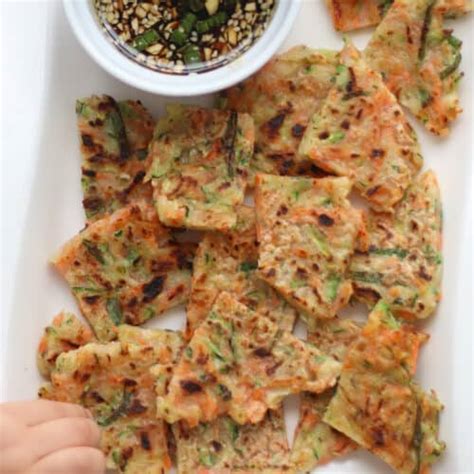 How many protein are in korean vegetable pancakes - calories, carbs, nutrition