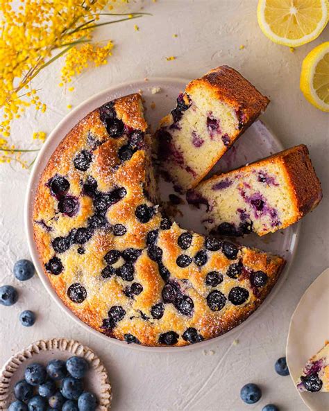 How many protein are in lemon blueberry cake - calories, carbs, nutrition