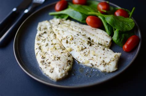 How many protein are in lemon dill flounder - calories, carbs, nutrition