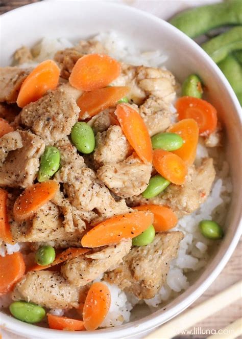 How many protein are in lemongrass chicken, edamame risotto, ginger glazed carrots (400hs) - calories, carbs, nutrition