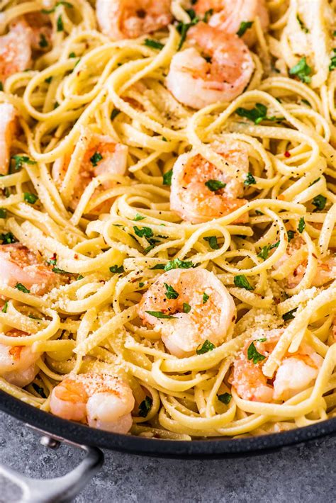 How many protein are in linguini w/ shrimp sauce - calories, carbs, nutrition