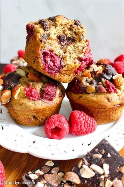 How many protein are in low fat raspberry almond muffin - calories, carbs, nutrition