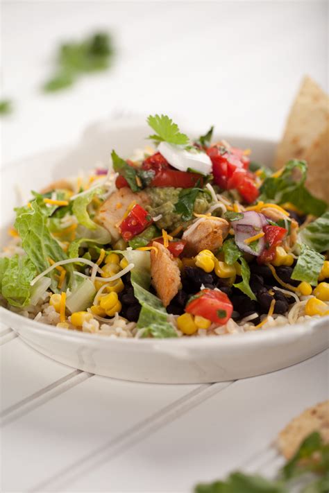 How many protein are in low sodium southwestern chicken salad - calories, carbs, nutrition